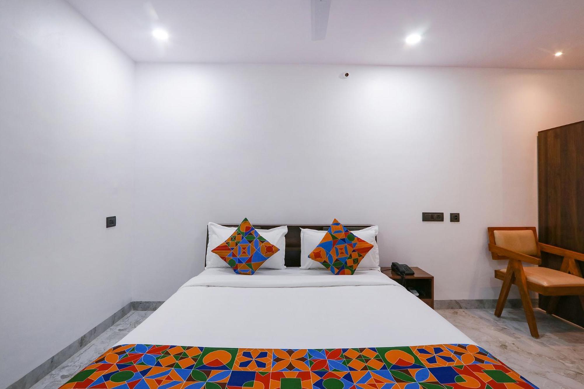 Fabhotel Relax Inn Хайдарабад Экстерьер фото