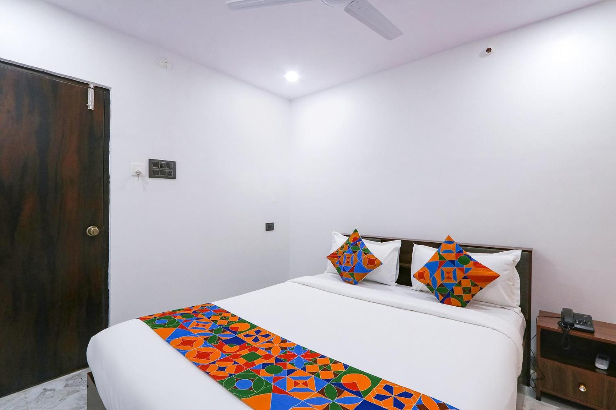 Fabhotel Relax Inn Хайдарабад Экстерьер фото