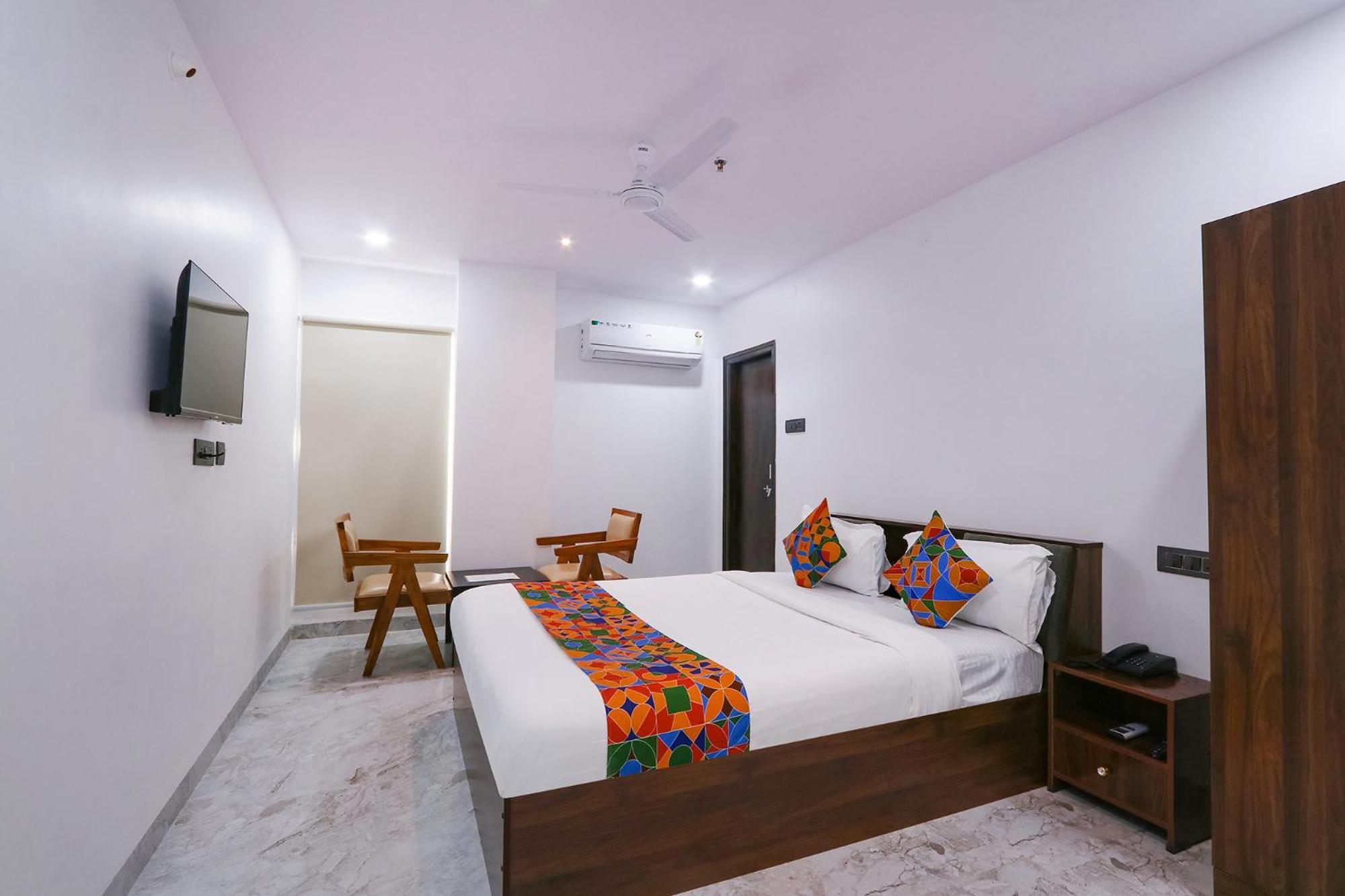 Fabhotel Relax Inn Хайдарабад Экстерьер фото