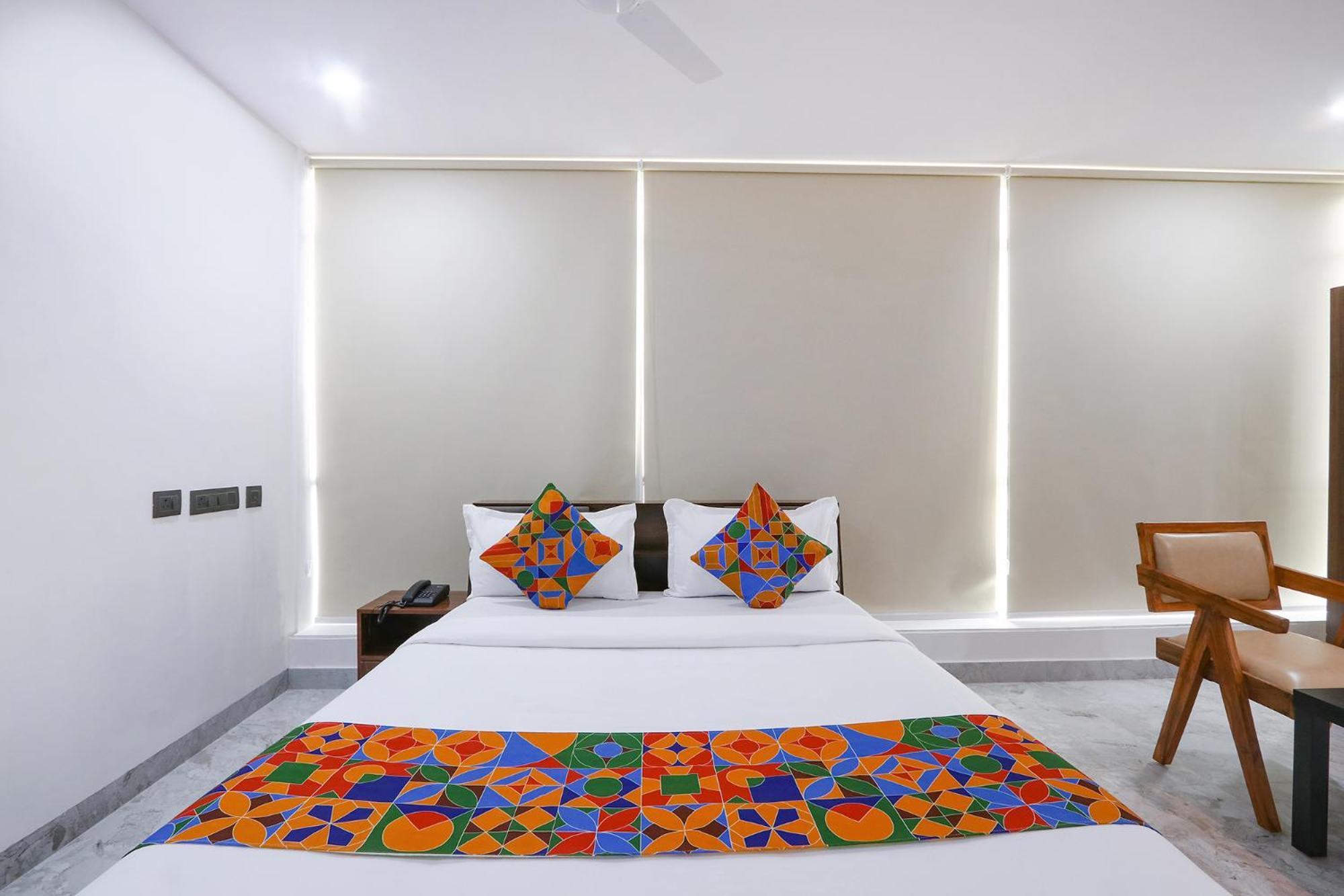 Fabhotel Relax Inn Хайдарабад Экстерьер фото