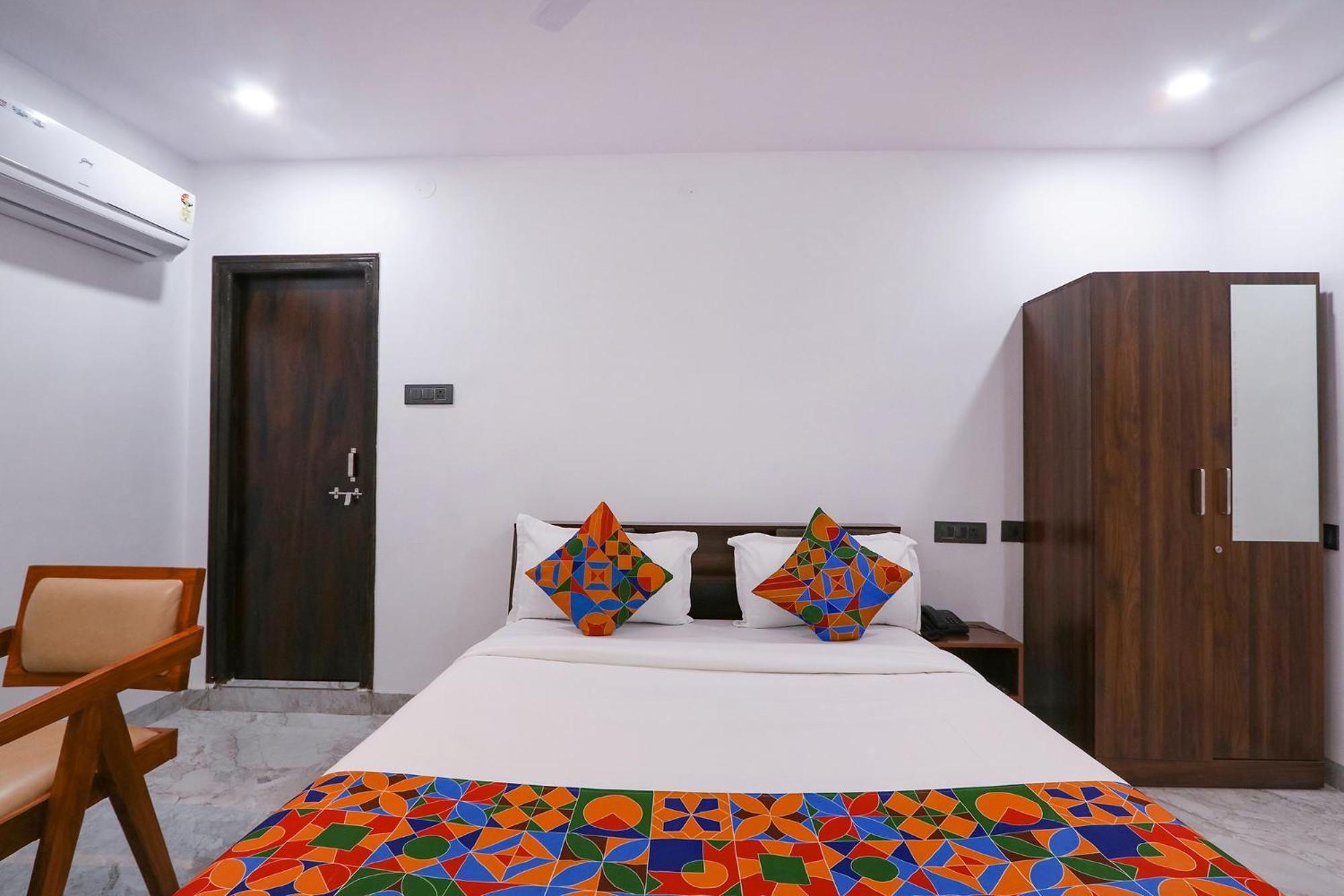 Fabhotel Relax Inn Хайдарабад Экстерьер фото