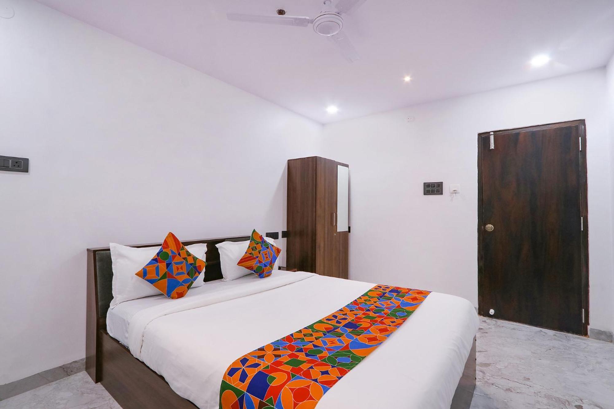 Fabhotel Relax Inn Хайдарабад Экстерьер фото