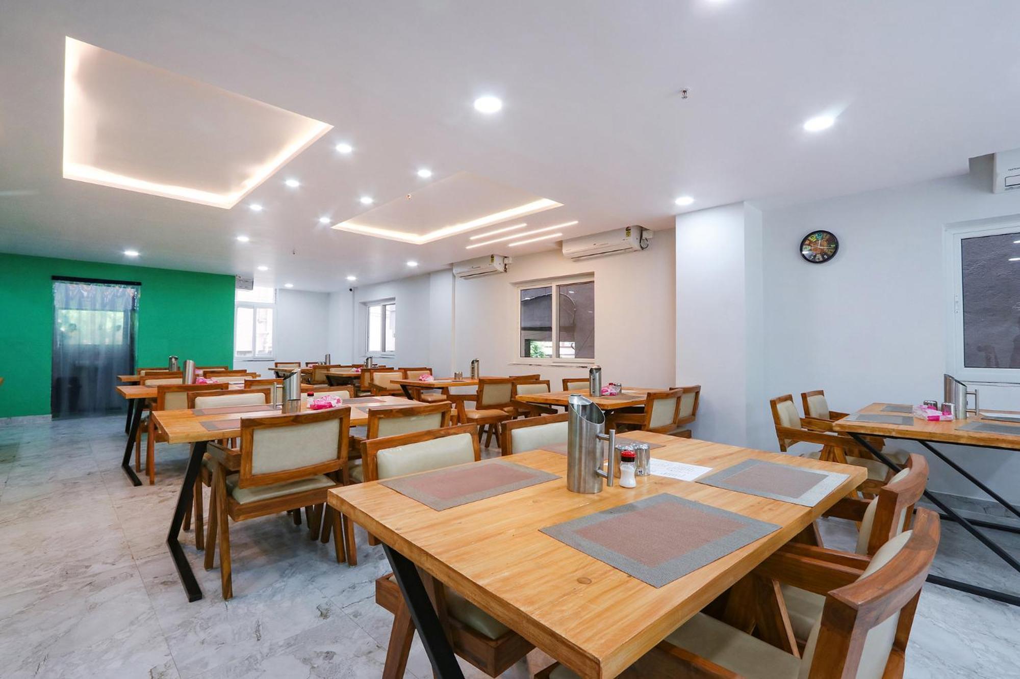 Fabhotel Relax Inn Хайдарабад Экстерьер фото